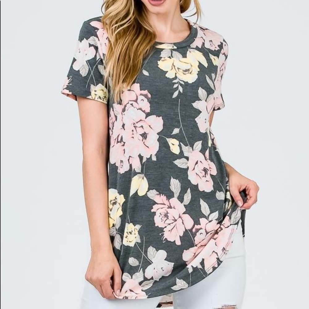 💋Sweet Floral Tee